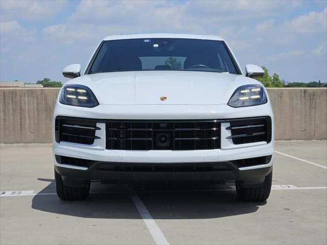 2024 Porsche Cayenne Standard