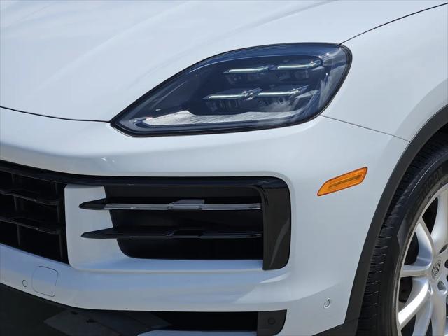 2024 Porsche Cayenne Standard