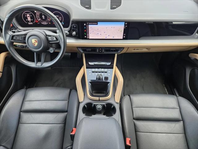 2024 Porsche Cayenne Standard