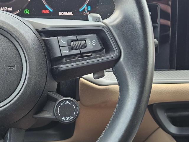2024 Porsche Cayenne Standard