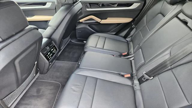 2024 Porsche Cayenne Standard