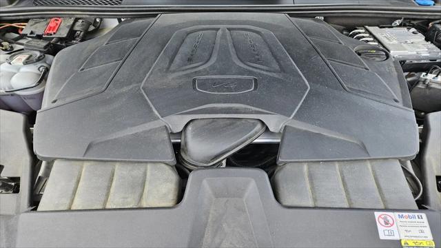 2024 Porsche Cayenne Standard