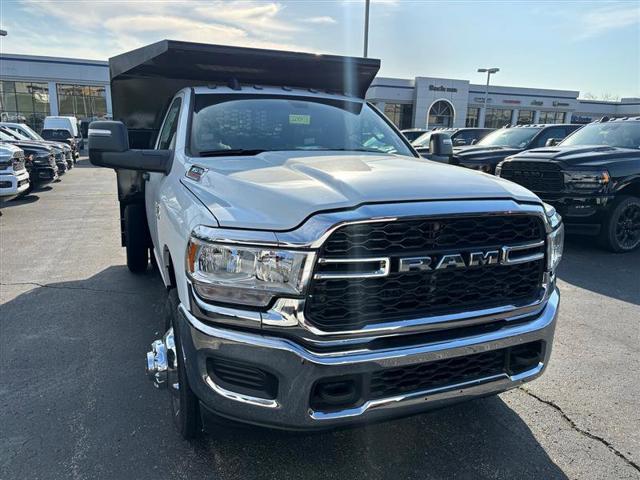 2024 RAM Ram 3500 Chassis Cab RAM 3500 TRADESMAN CHASSIS REGULAR CAB 4X4 60 CA 2024 RAM Ram 3500 Chassis Cab RAM 3500 TRADESMAN CHASSIS REGULAR CAB 4X4 60 CA