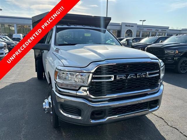 2024 RAM Ram 3500 Chassis Cab RAM 3500 TRADESMAN CHASSIS REGULAR CAB 4X4 60 CA 2024 RAM Ram 3500 Chassis Cab RAM 3500 TRADESMAN CHASSIS REGULAR CAB 4X4 60 CA
