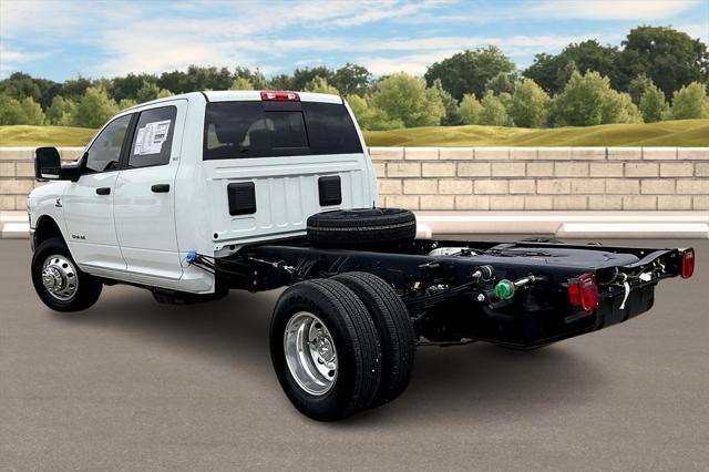 2024 RAM Ram 3500 Chassis Cab RAM 3500 SLT CREW CAB CHASSIS 4X4 60 CA