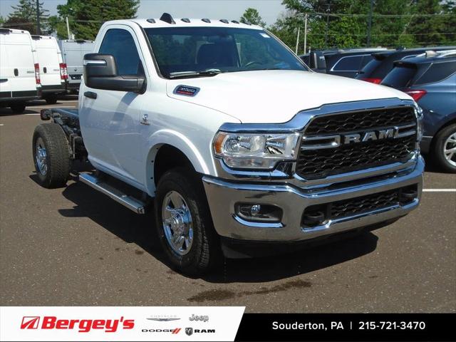 2024 RAM Ram 3500 Chassis Cab RAM 3500 TRADESMAN CHASSIS REGULAR CAB 4X4 60 CA