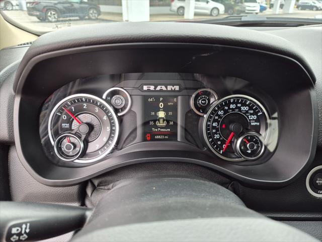 2020 Ram 1500 Big Horn Crew Cab 4x4 5'7" Box