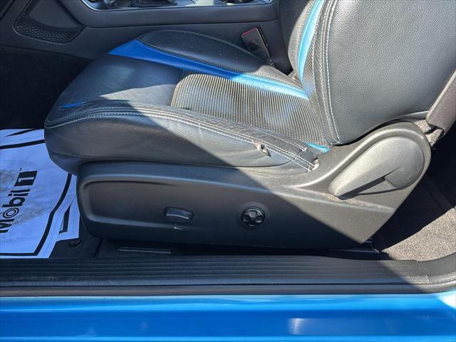 2015 Dodge Challenger R/T Shaker
