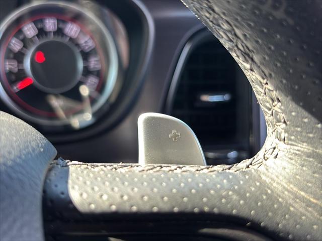 2015 Dodge Challenger R/T Shaker