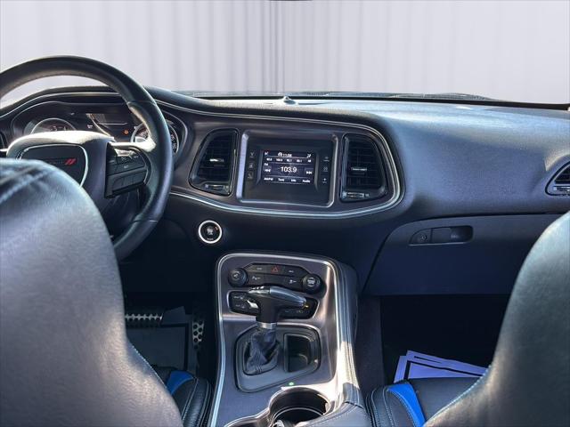2015 Dodge Challenger R/T Shaker