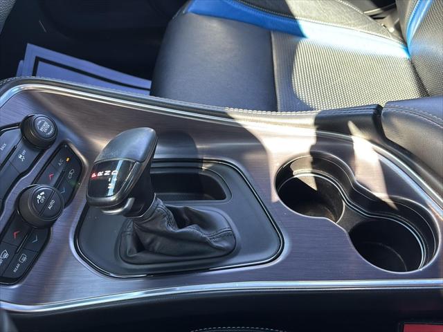 2015 Dodge Challenger R/T Shaker