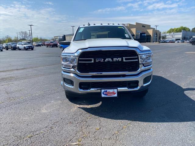 2024 RAM Ram 3500 RAM 3500 TRADESMAN CREW CAB 4X4 8 BOX