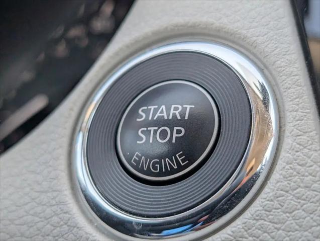2022 Nissan Rogue Sport SL AWD Xtronic CVT