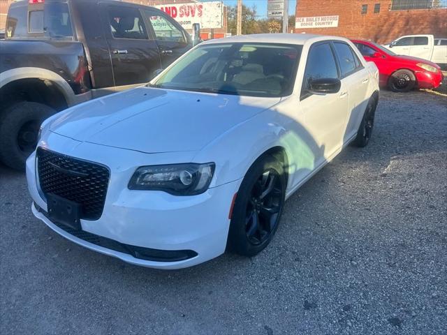 2020 Chrysler 300 Touring 2020 Chrysler 300 Touring