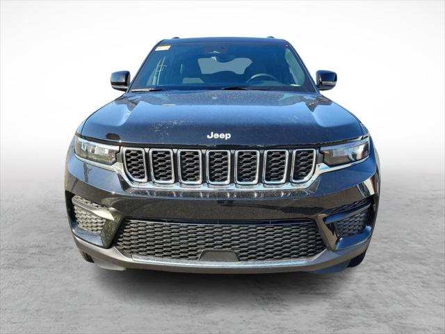 2024 Jeep Grand Cherokee GRAND CHEROKEE LAREDO X 4X4