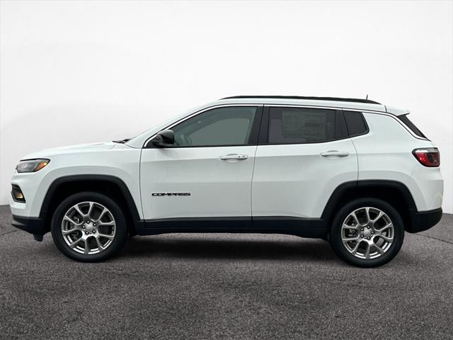 2024 Jeep Compass COMPASS LATITUDE LUX 4X4