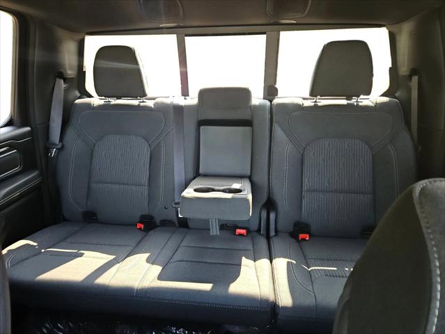 2024 Ram 1500 Big Horn Crew Cab 4x4 5'7" Box