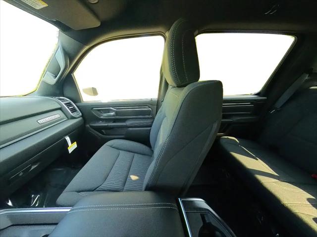 2024 Ram 1500 Big Horn Crew Cab 4x4 5'7" Box