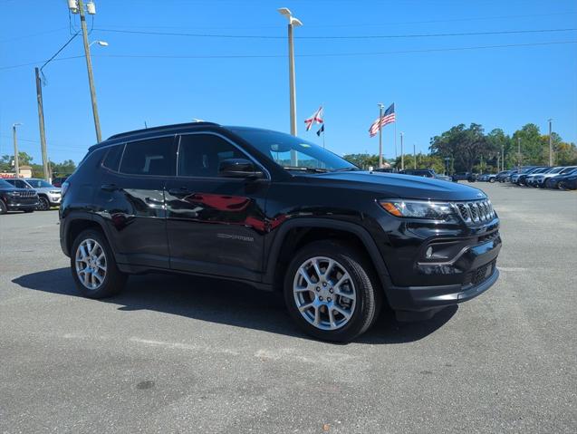 2024 Jeep Compass COMPASS LATITUDE LUX 4X4