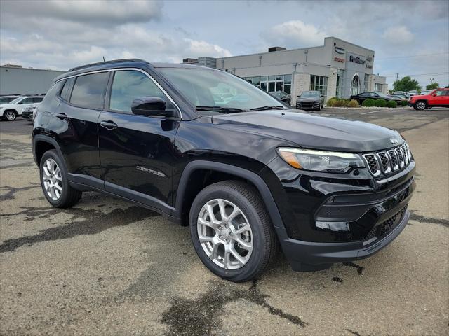 2024 Jeep Compass COMPASS LATITUDE LUX 4X4