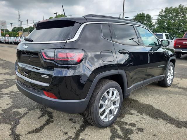 2024 Jeep Compass COMPASS LATITUDE LUX 4X4