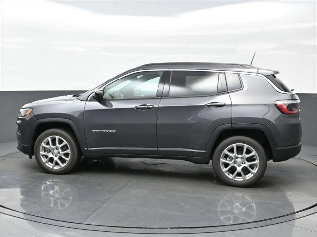 2024 Jeep Compass COMPASS LATITUDE LUX 4X4