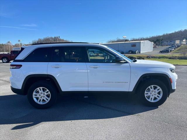 2024 Jeep Grand Cherokee GRAND CHEROKEE LAREDO 4X4