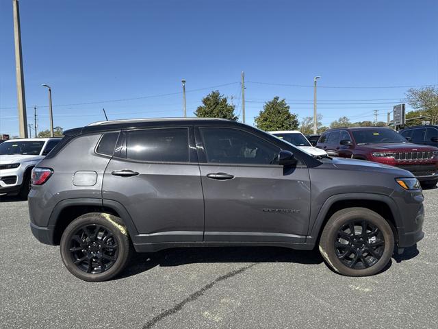 2024 Jeep Compass COMPASS LATITUDE 4X4