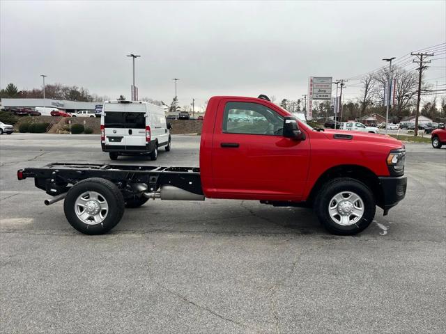 2024 RAM Ram 3500 Chassis Cab RAM 3500 TRADESMAN CHASSIS REGULAR CAB 4X4 60 CA
