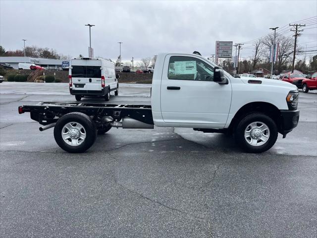 2024 RAM Ram 3500 Chassis Cab RAM 3500 TRADESMAN CHASSIS REGULAR CAB 4X4 60 CA