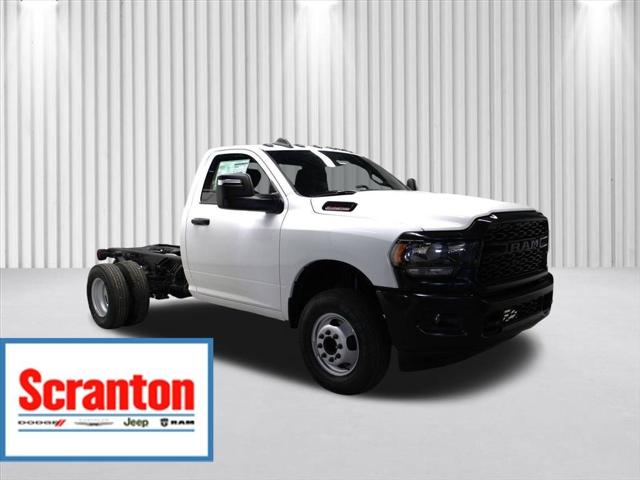 2024 RAM Ram 3500 Chassis Cab RAM 3500 TRADESMAN CHASSIS REGULAR CAB 4X4 60 CA