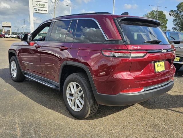 2024 Jeep Grand Cherokee GRAND CHEROKEE LAREDO X 4X2