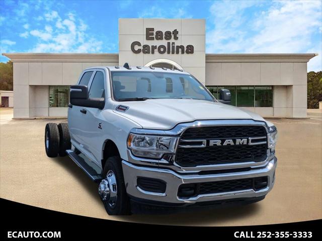 2024 RAM Ram 3500 Chassis Cab RAM 3500 TRADESMAN CREW CAB CHASSIS 4X4 60 CA