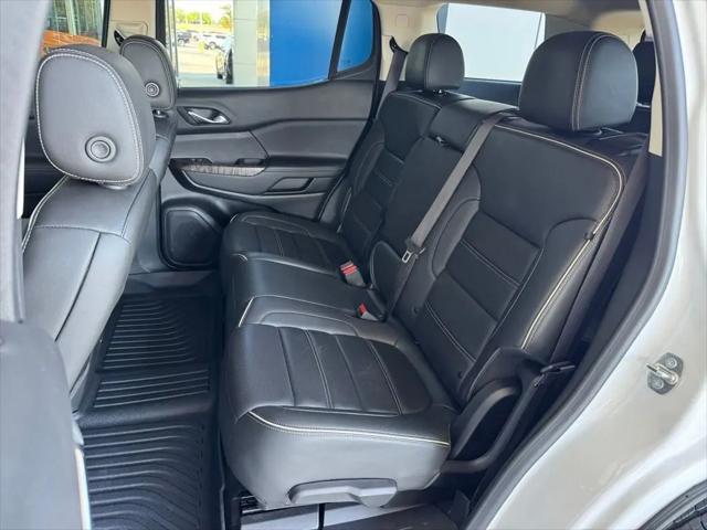 2023 GMC Acadia AWD Denali