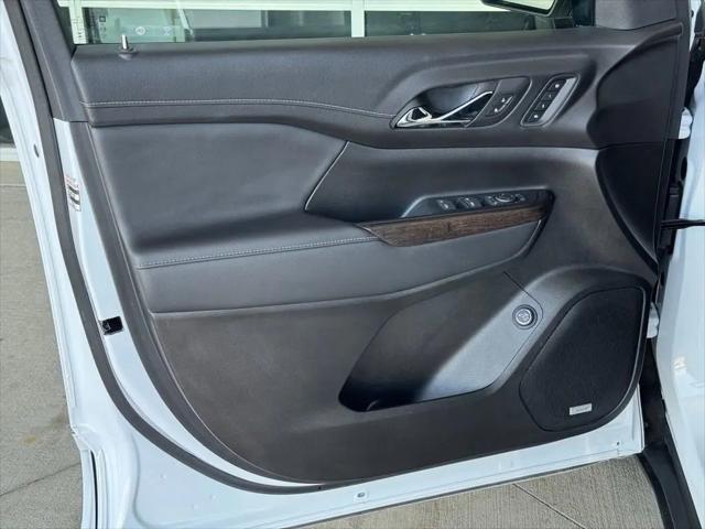 2023 GMC Acadia AWD Denali