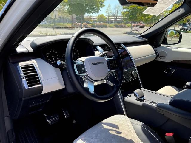 2023 Land Rover Discovery P360 HSE R-Dynamic