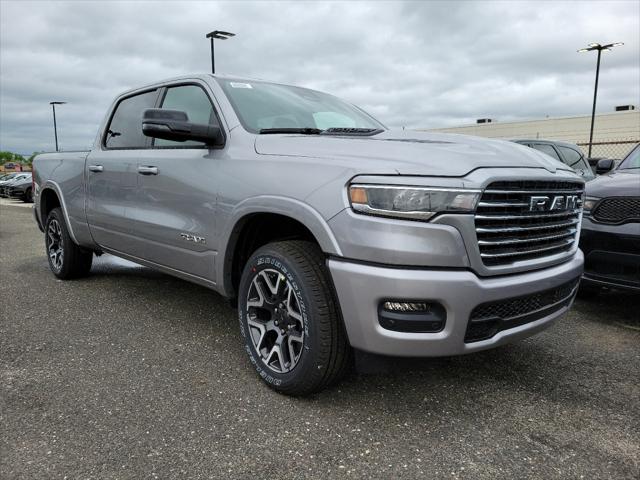 2025 RAM Ram 1500 RAM 1500 LARAMIE CREW CAB 4X4 64 BOX