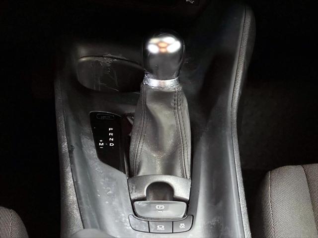 2021 Toyota C-HR LE [19]