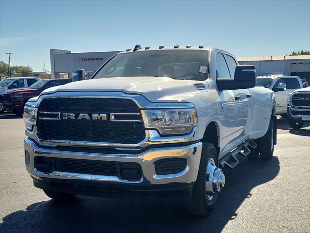 2024 RAM Ram 3500 RAM 3500 TRADESMAN CREW CAB 4X4 8 BOX