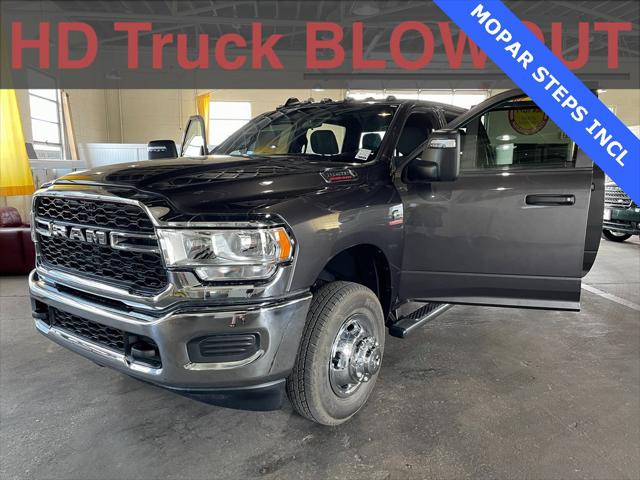 2024 RAM Ram 3500 RAM 3500 TRADESMAN CREW CAB 4X4 8 BOX