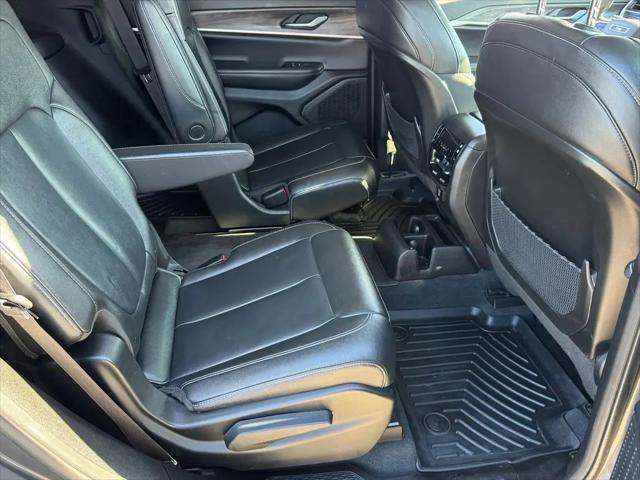 2023 Jeep Grand Cherokee L Limited 4x2