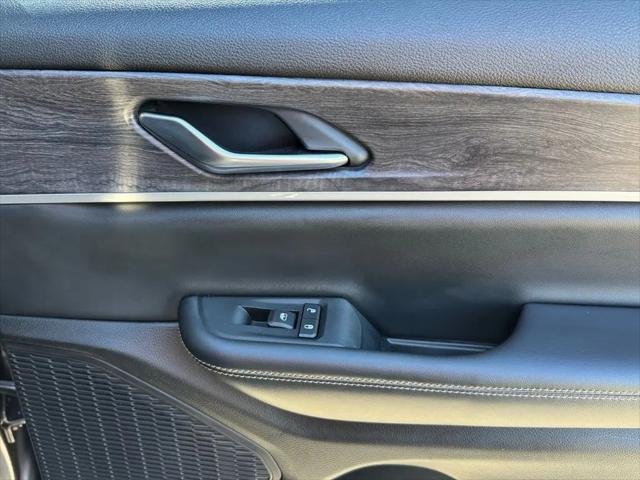 2023 Jeep Grand Cherokee L Limited 4x2