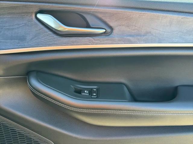 2023 Jeep Grand Cherokee L Limited 4x2
