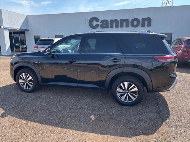 2023 Nissan Pathfinder SL FWD