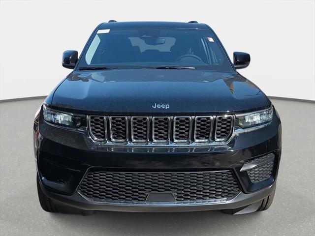 2023 Jeep Grand Cherokee Laredo 4x4