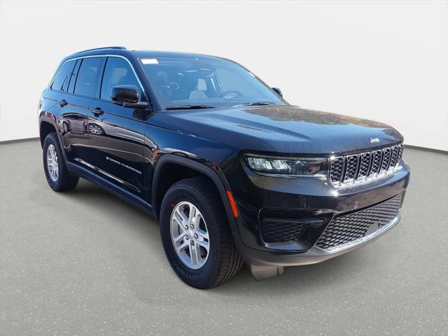 2023 Jeep Grand Cherokee Laredo 4x4