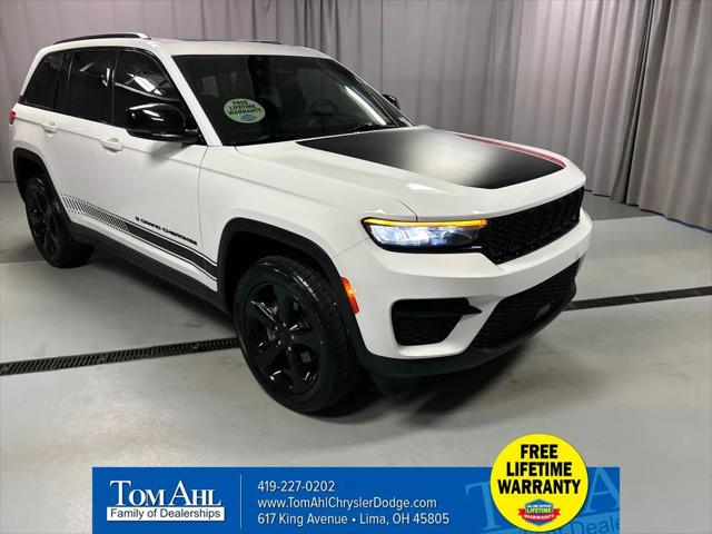 2022 Jeep Grand Cherokee Altitude 4x4 2022 Jeep Grand Cherokee Altitude 4x4
