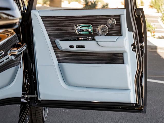2023 Rolls-Royce Phantom Base