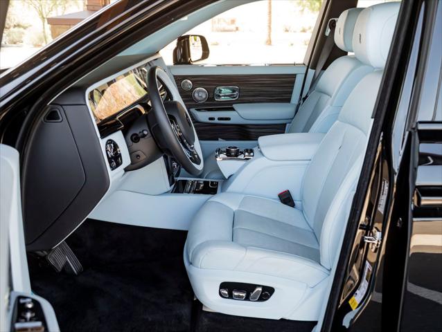2023 Rolls-Royce Phantom Base