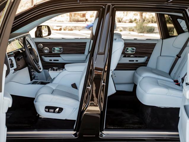2023 Rolls-Royce Phantom Base